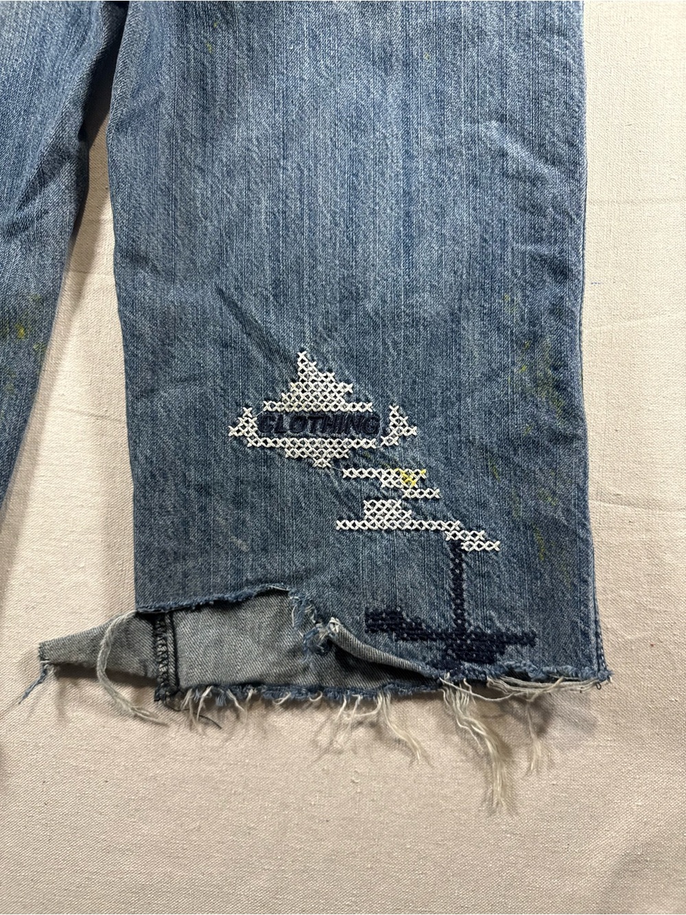 Y2K Thrashed Paint Splattered Focus Jeans Y2K Baggy Jeans Graffiti Paint Jeans - Picture 3 of 4